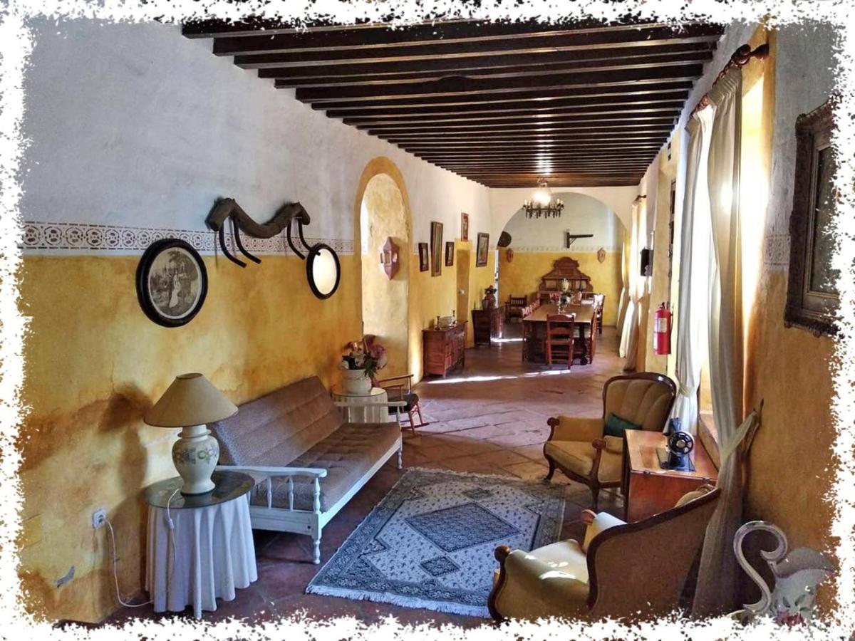 Villa Cortijo Casas Viejas à Málaga Extérieur photo